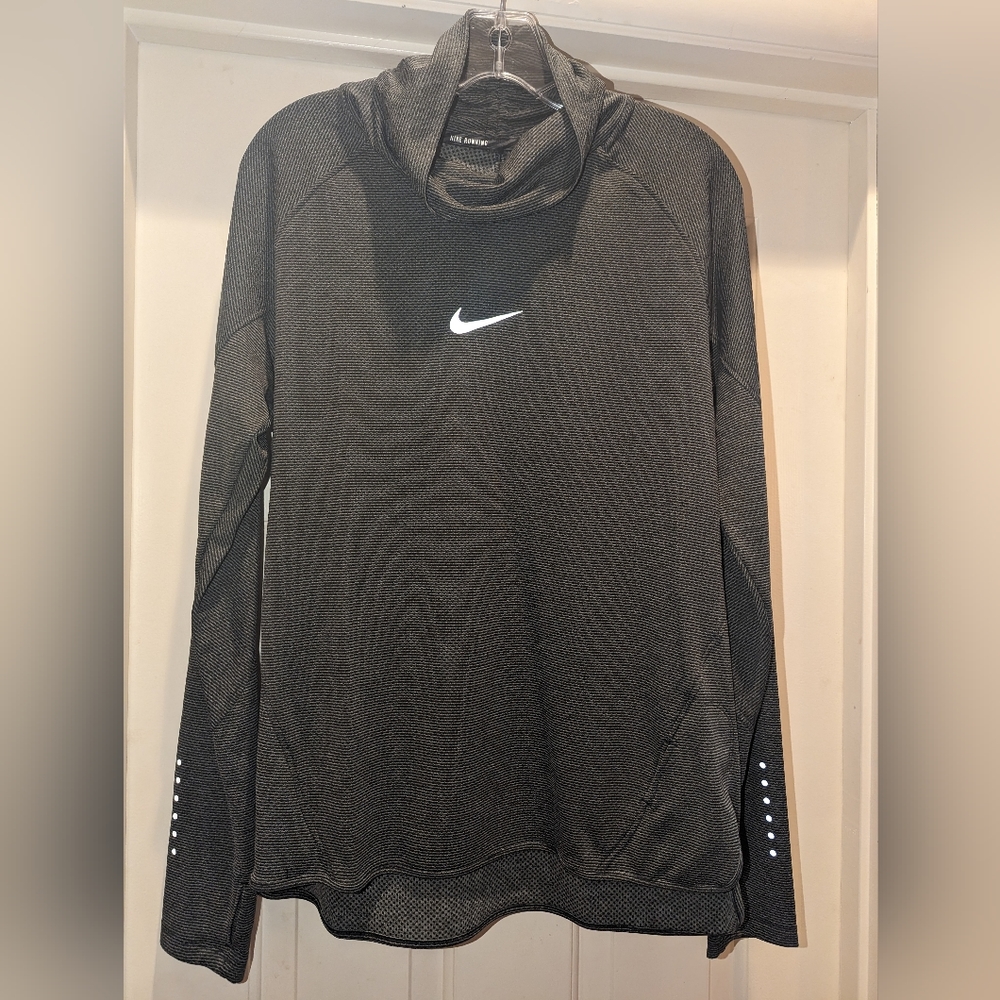 Nike women's Aeroreact long sleeve running top XL